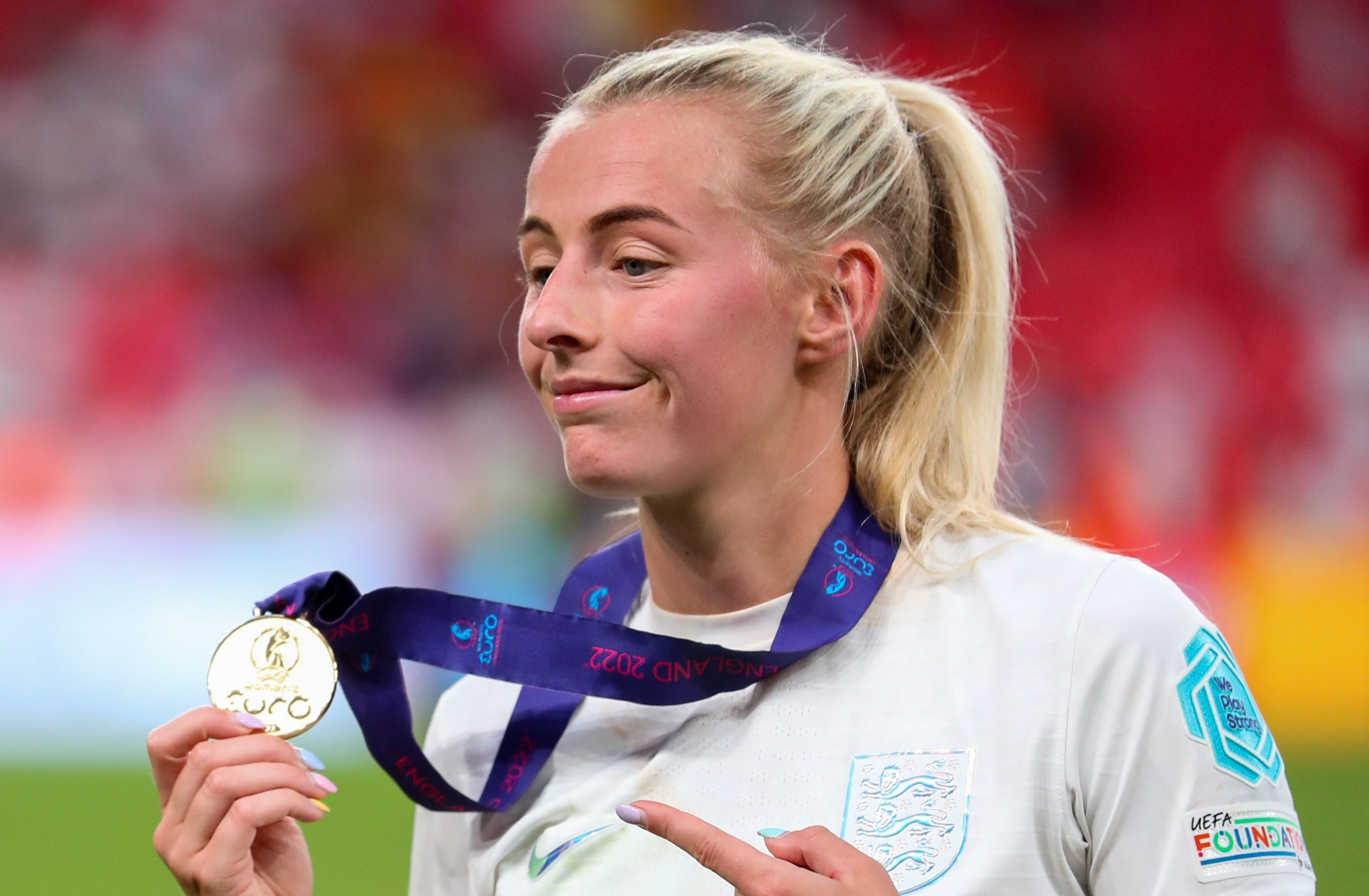England star Chloe Kelly ‘offered £2million Land Rover sponsorship deal’ England star Chloe Kelly ‘offered £2million Land Rover sponsorship deal’