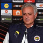 Jose Mourinho: The Charismatic Coach in Istanbul’s Shadows
