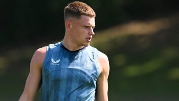 Harvey Barnes Faces Uncertain Future at Newcastle United