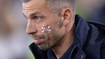 Wolves’ O’Neil Stays in Charge Amid Relegation Struggles